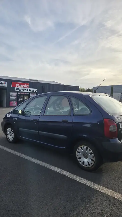 changement-lunette-ar-citroen-xsara-picasso-rapid-pare-brise.webp
