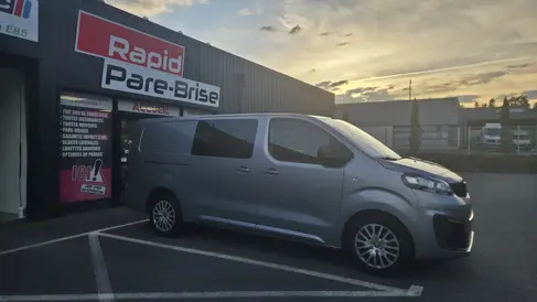 changement-pare-brise-fiat-scudo-rapid-pare-brise.webp